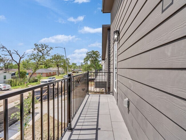 Building Photo - 8409 Mahalia Dr