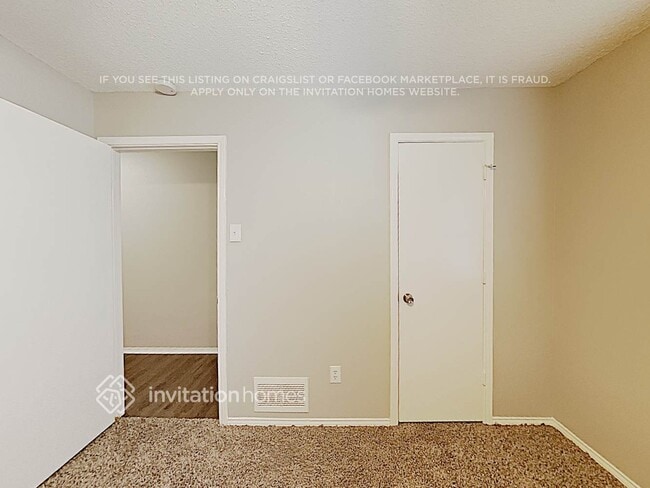 Building Photo - 661 Dandelion Dr