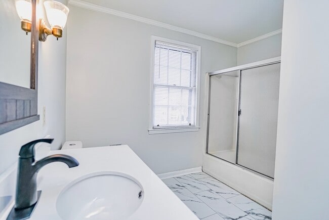 Building Photo - 105 Brandybrook Ln