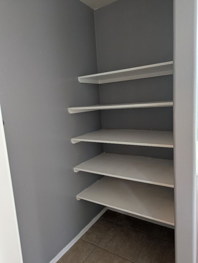 Building Photo - Great Northwest Home with Solar!