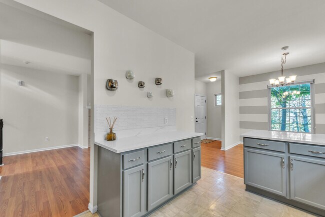 Building Photo - 41312 Maplewood Drive