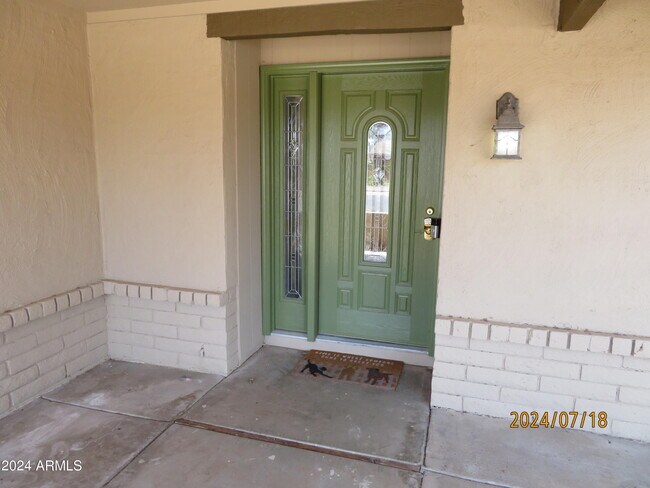 Building Photo - 11246 N 50th Dr