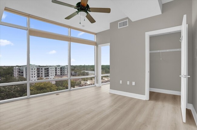 Building Photo - 101 S Eola Dr