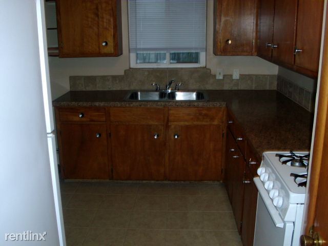 Building Photo - 2 br, 1 bath 4plex - Wallace 3385 Wallace ...