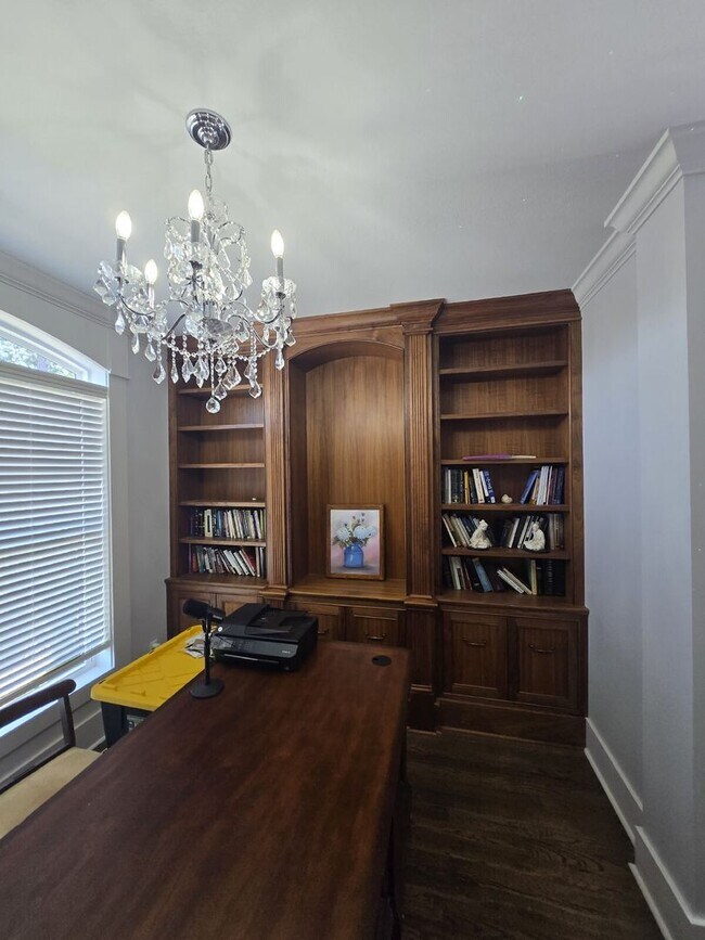 Building Photo - Amazing House In Windstone Available For P...