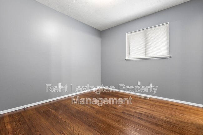 Building Photo - 461 Potomac Dr