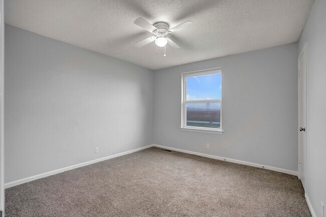 Building Photo - 1108 Pembroke Oak Grove Rd