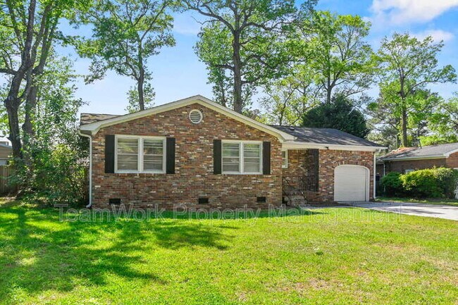 Building Photo - 1641 Falmouth St