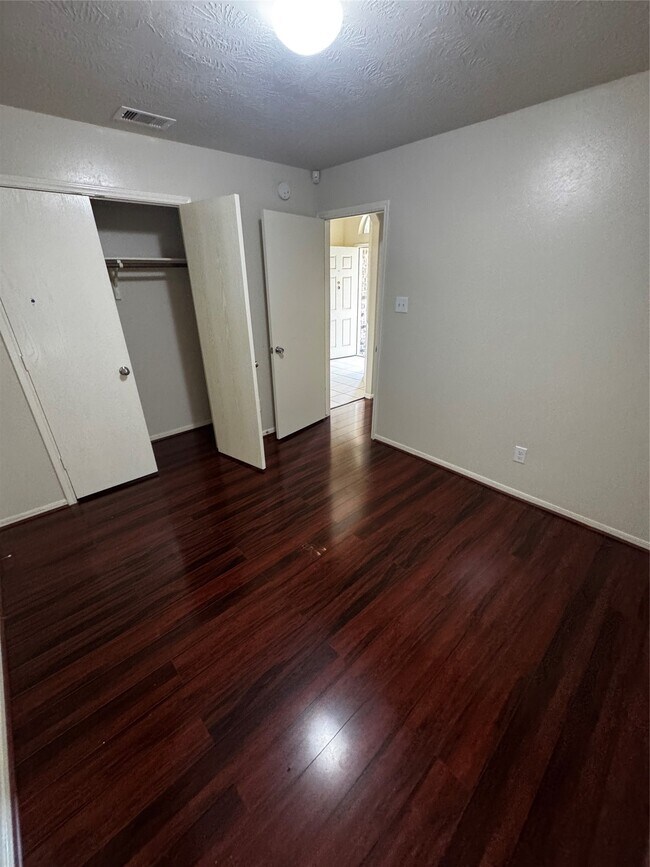 Building Photo - 9311 Camelia Crest Ln