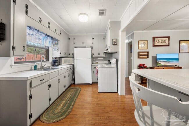 Building Photo - 5490 Berryhill Rd