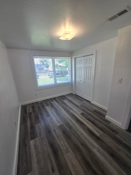 Building Photo - 1257 Congress St