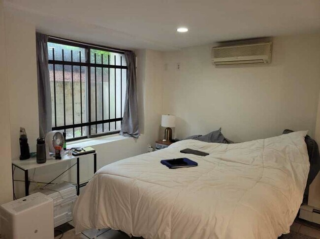 Building Photo - NO FEE!   Great deal!!!!  Garden level Allston studio with HEAT AND HOT WATER INCLUDED for 9/1!