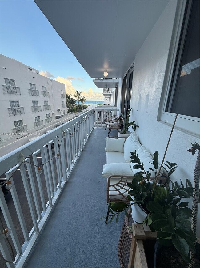 Primary Photo - 401 Ocean Dr
