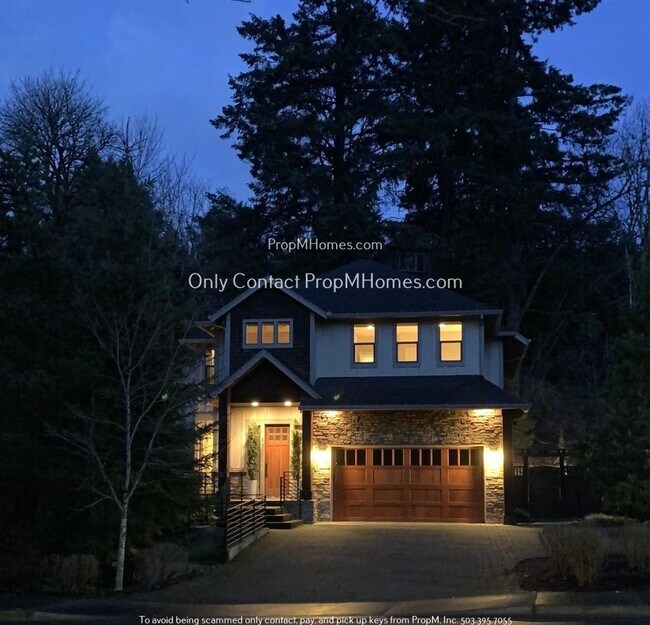 Building Photo - Stunning & Beautiful Four Bedroom Home In ...