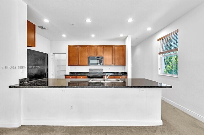 Building Photo - 908 SW 147th Ave