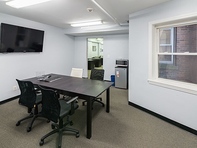 Conference area - 1404-1406 Beacon Street