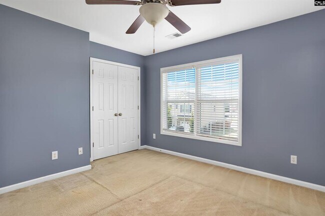Building Photo - Move-In Ready Townhouse in Hampton Forest!