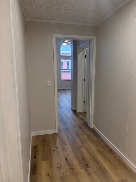 Hall between Kit and LR - 134 Maple St
