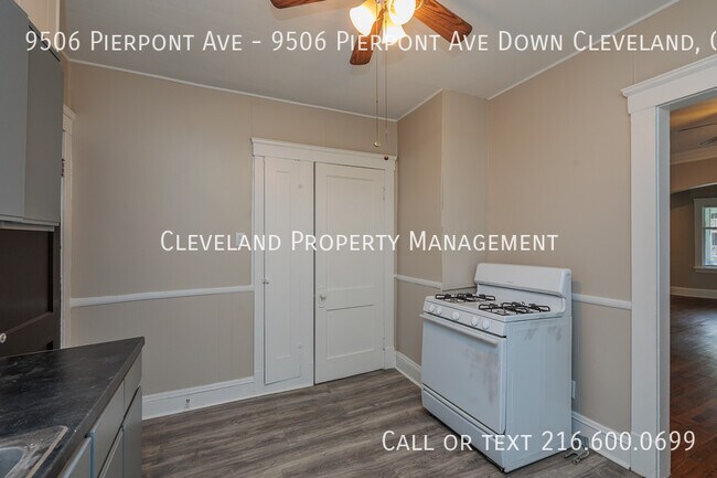 Building Photo - Charming Cleveland Duplex