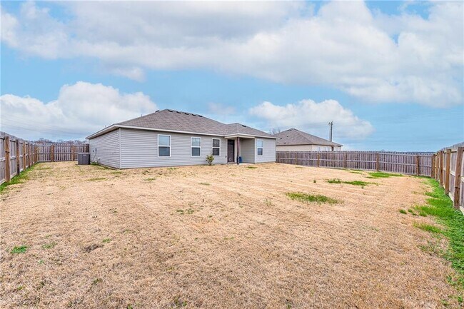 Building Photo - 705 NW 71st Ave
