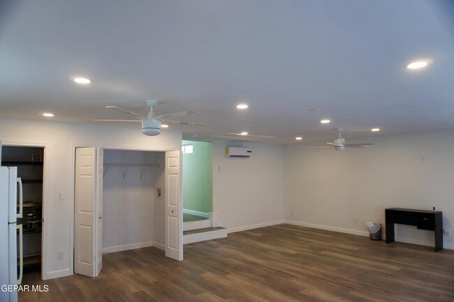 Building Photo - 9401 Pavo Ln
