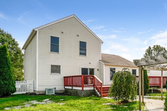 Building Photo - 100 Dakota Ct