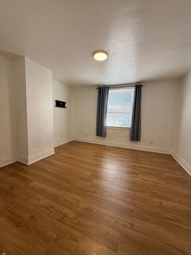 Building Photo - Troy Hill House!-3 Bed 1.5 Bath in Northside