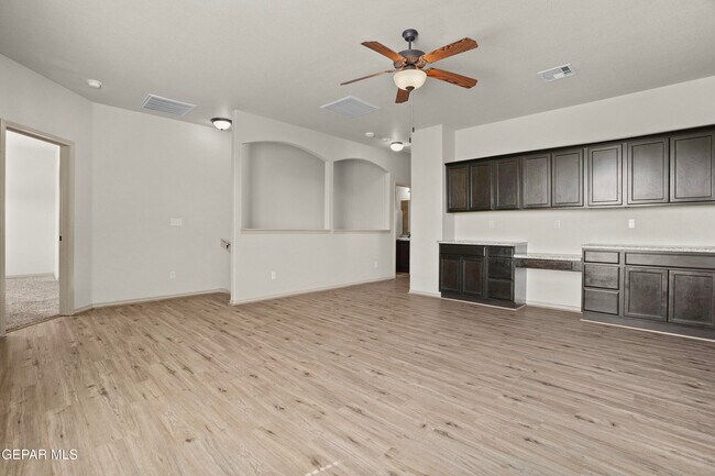 Building Photo - 3143 Hidden Creek Dr
