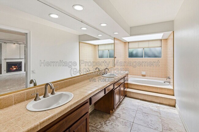 Building Photo - 28355 La Caleta