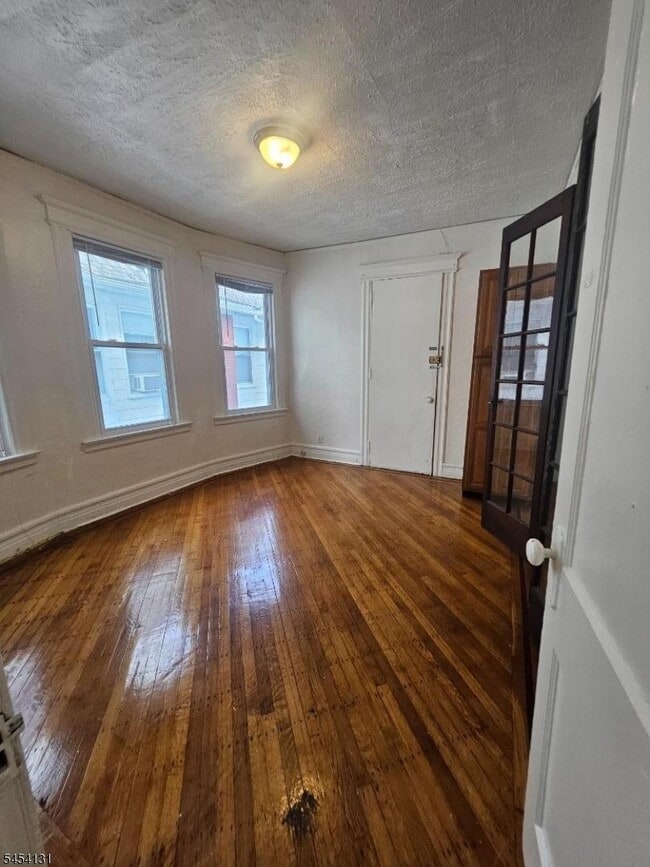 Building Photo - 275 S Burnet St