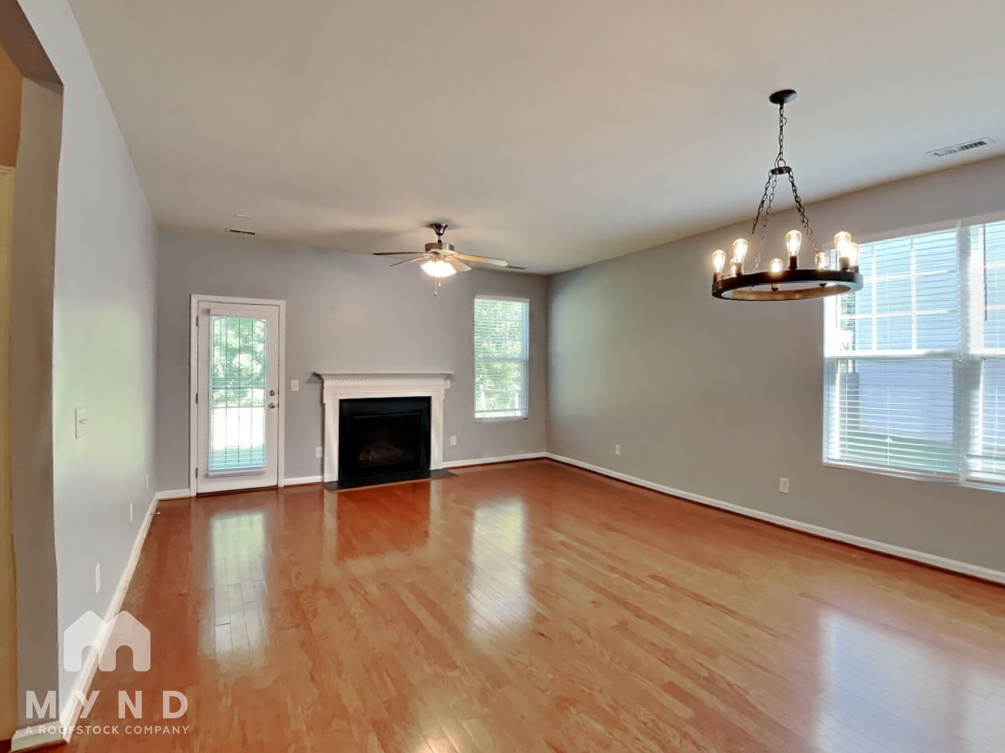 Building Photo - 909 Summer Storm Dr