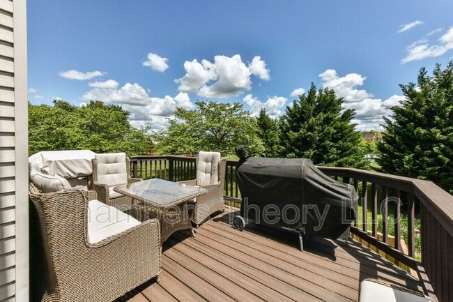 Building Photo - 21820 Leatherleaf Ct