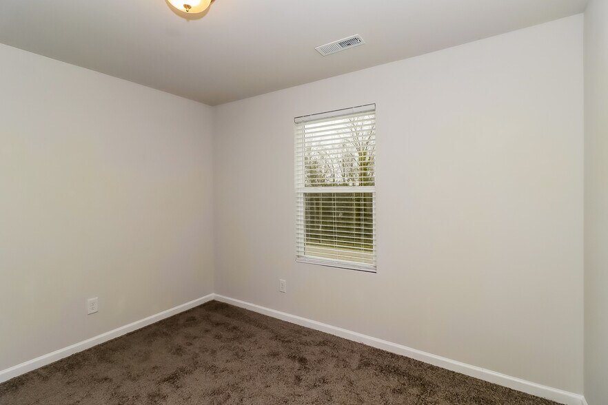 Building Photo - 291 Century Dr