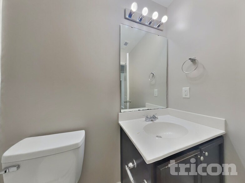 Building Photo - 507 Menlo Pk Rd