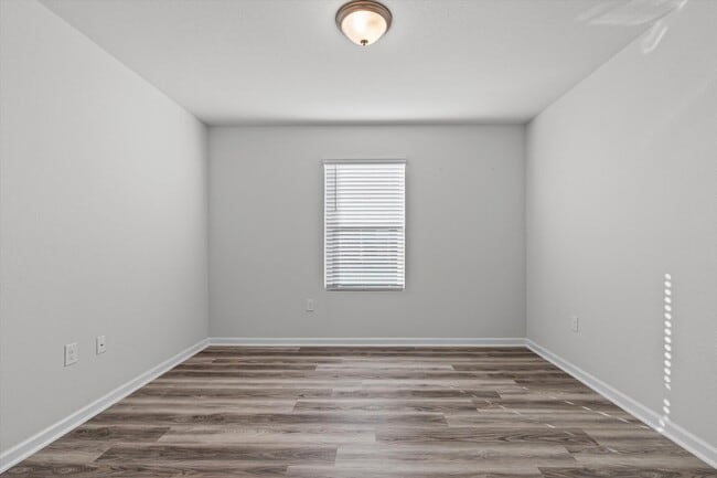 Building Photo - 13581 Paris Cir