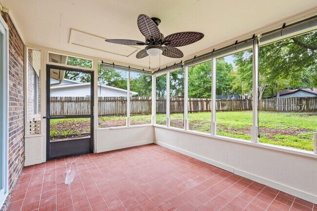 Building Photo - 644 Caribbean Way