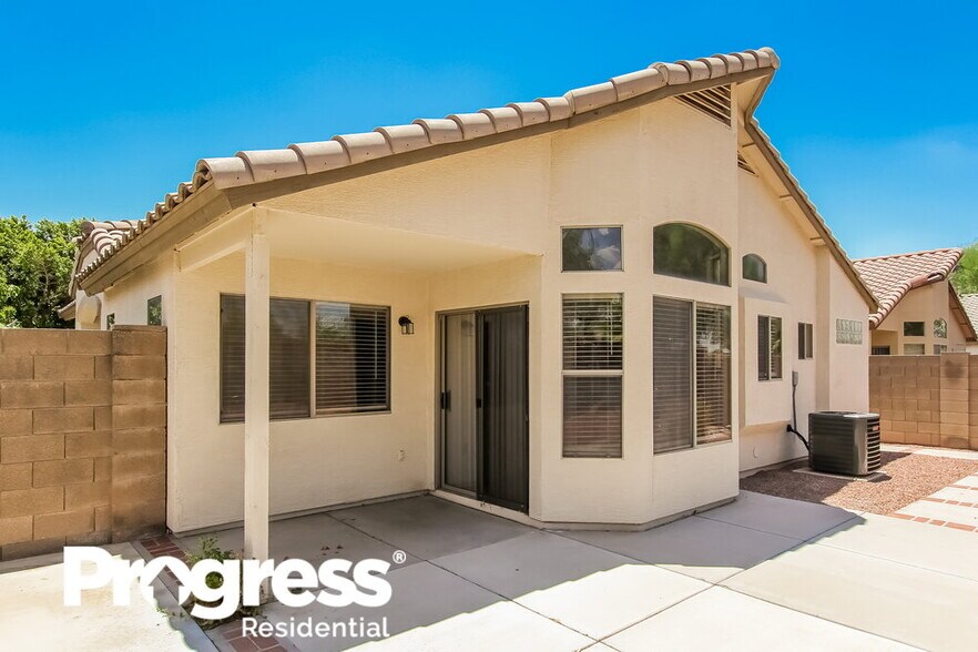 Building Photo - 9316 Olla Ave