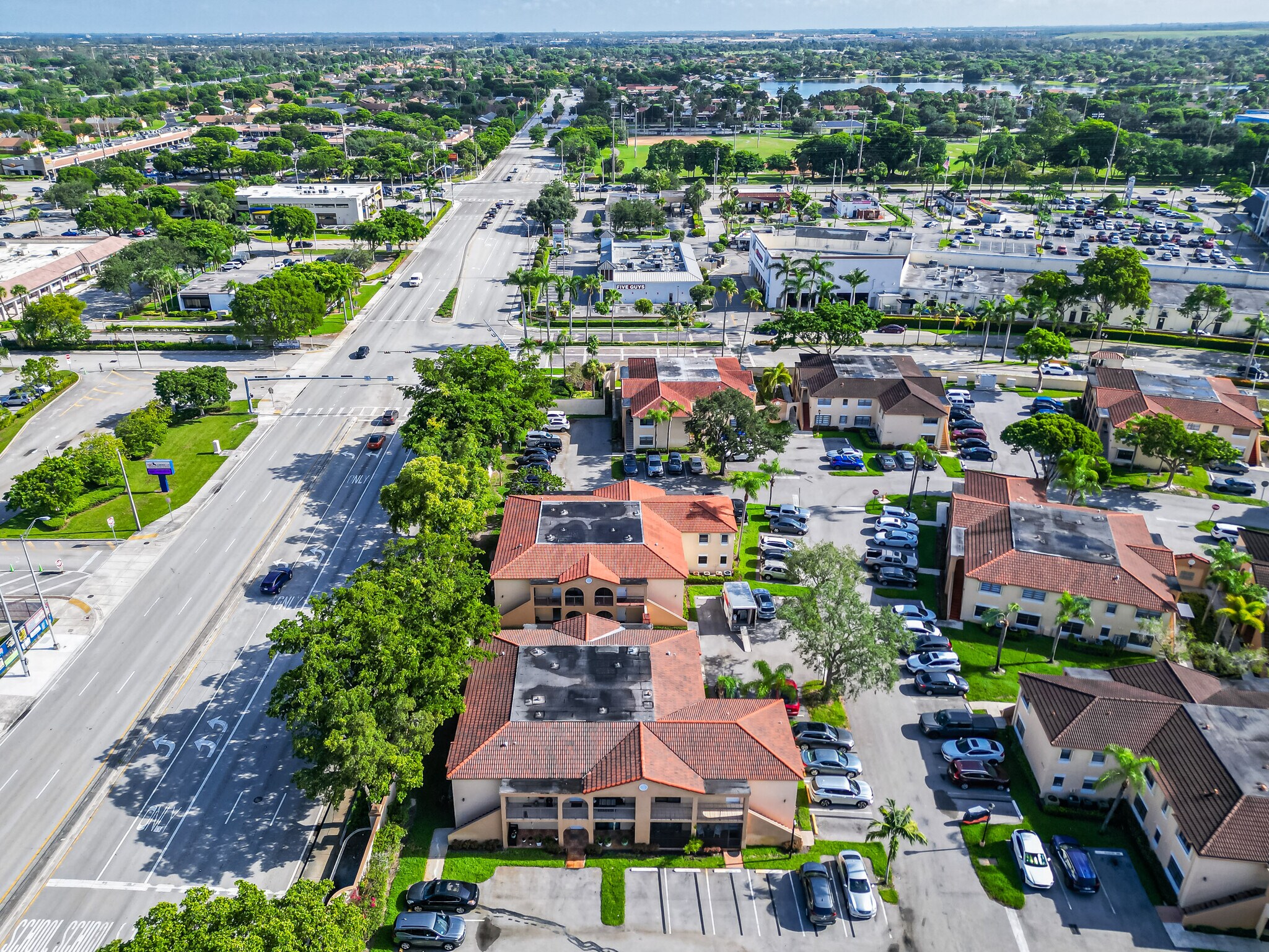 Building Photo - 18206 Mediterranean Blvd
