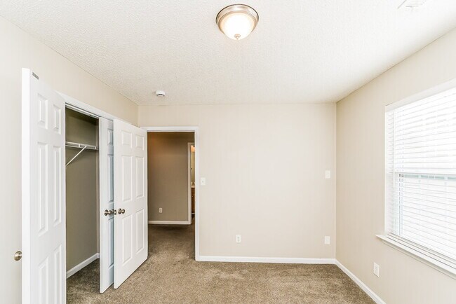 Building Photo - 601 Prickly Pear Dr