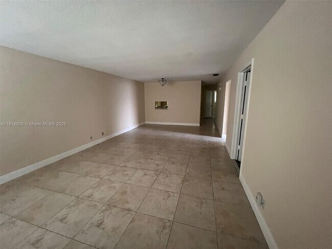 Building Photo - 1376 NW 93rd Terrace