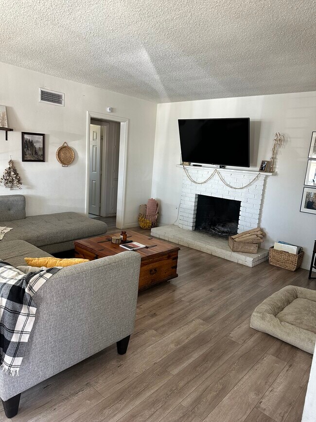 Building Photo - 416 Lightcap St