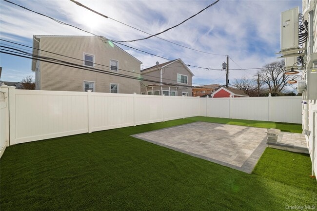 Building Photo - 550 E Harrison St