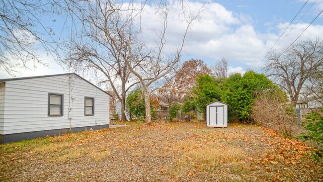 Building Photo - 506 Goodnight Dr