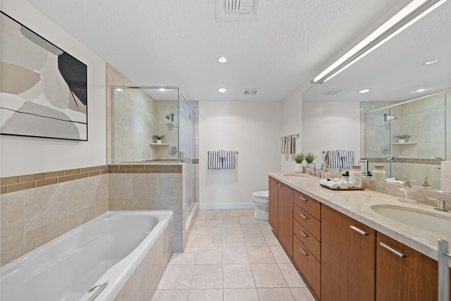 Building Photo - 3141 Michelson Dr