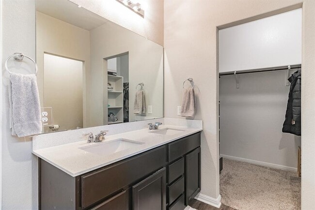 Building Photo - 2001 Fairhaven Gtwy