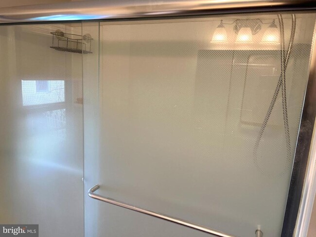 Building Photo - 11 Plainsboro Rd