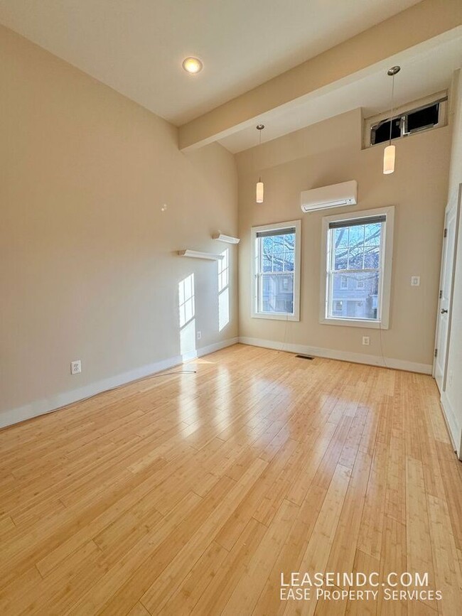 Building Photo - 4716 8th St NW