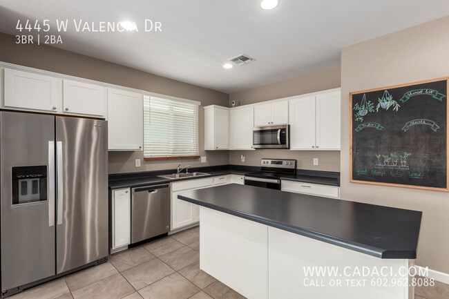 Building Photo - 4445 W Valencia Dr