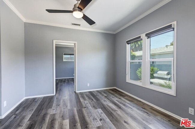 Building Photo - 2002 20th St