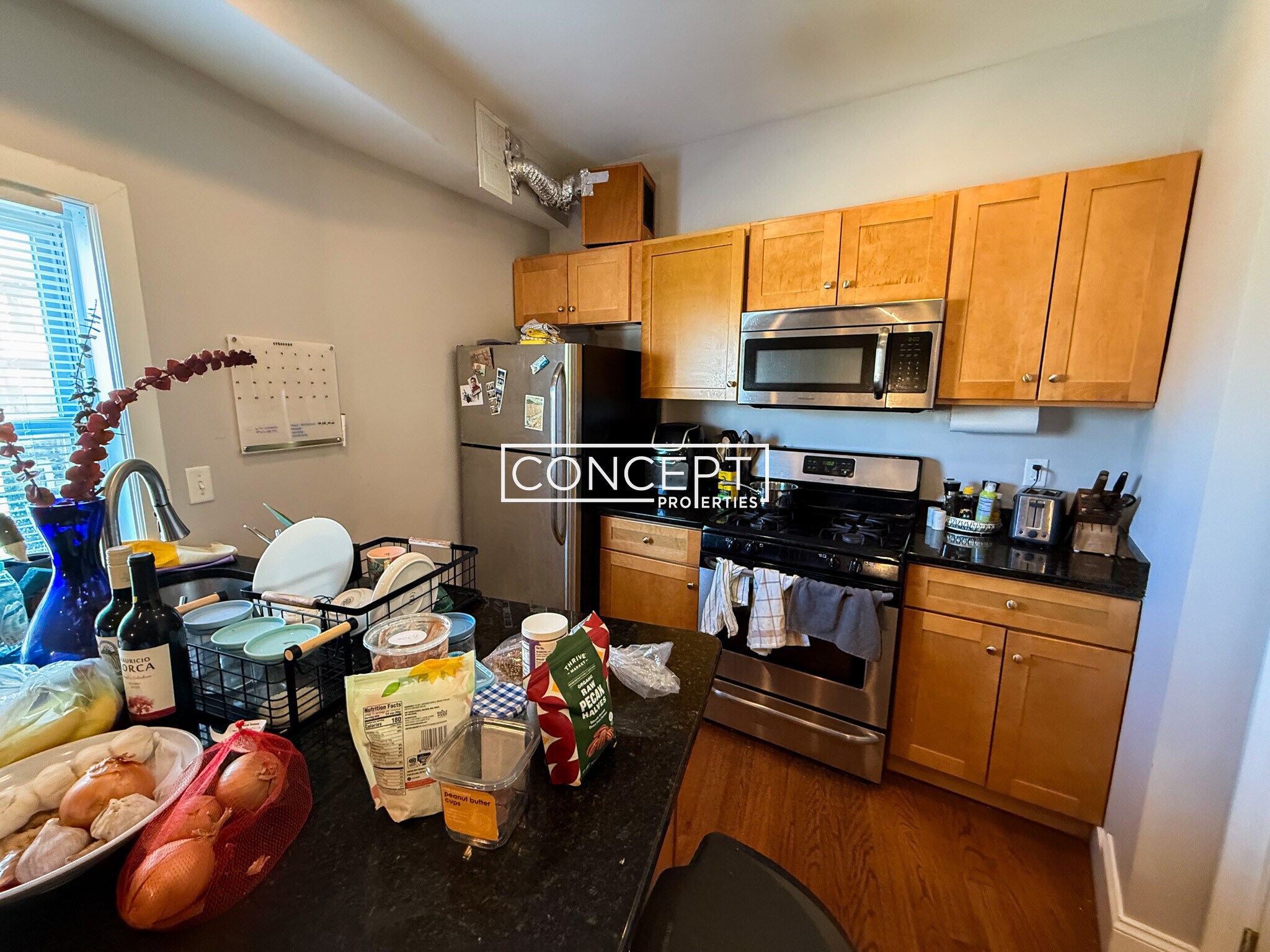 Building Photo - 344 Centre St